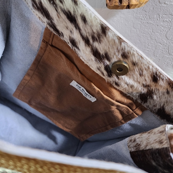 NEW The Shanty Corporation Hunter Cowhide Shoulder Tote - Picture 7 of 12